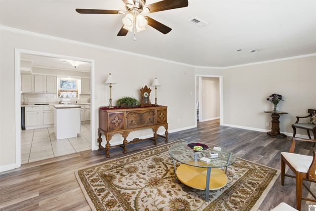 1318 Shelby McCallum Drive, Benton, KY 42025