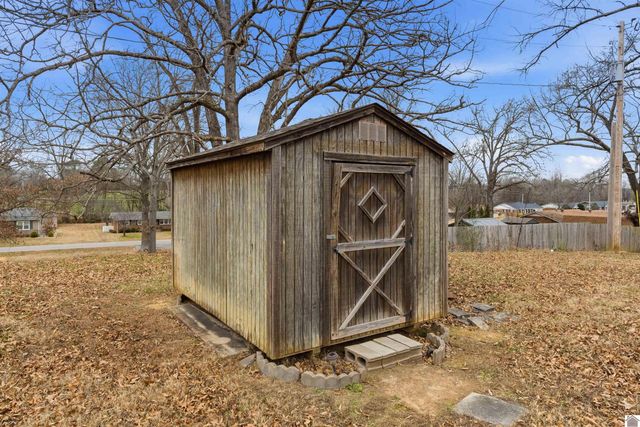 1318 Shelby McCallum Drive, Benton, KY 42025