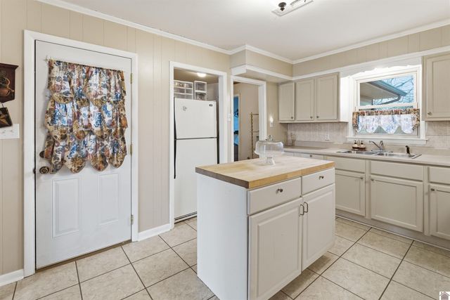 1318 Shelby McCallum Drive, Benton, KY 42025