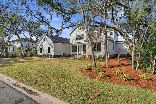 943 Champney Street, St Simons Island, GA 31522