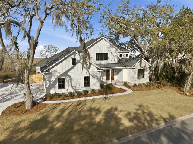 943 Champney Street, St Simons Island, GA 31522