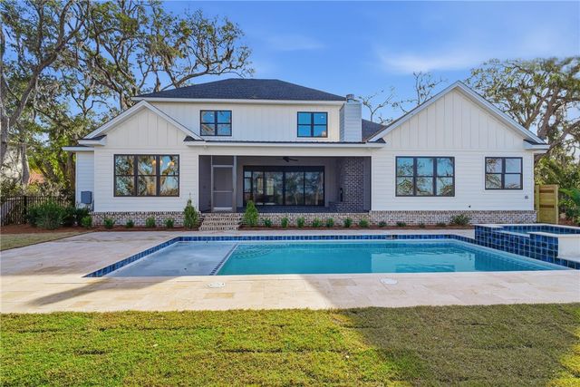 943 Champney Street, St Simons Island, GA 31522