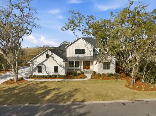 943 Champney Street, St Simons Island, GA 31522