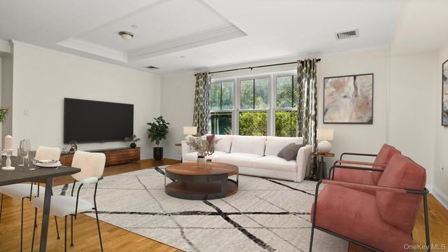 225 Stanley Avenue 203, Mamaroneck, NY 10543