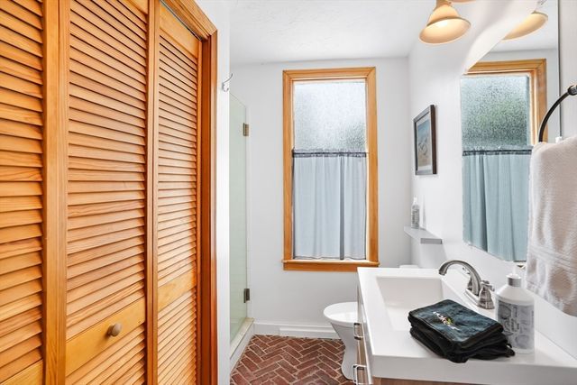 155 Skiff Ave, Tisbury, MA 02568