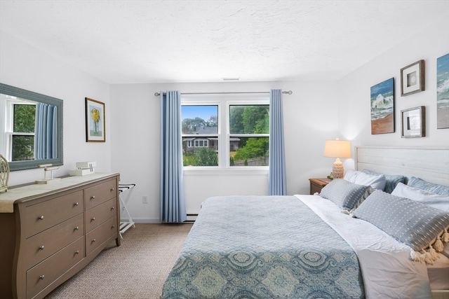 155 Skiff Ave, Tisbury, MA 02568