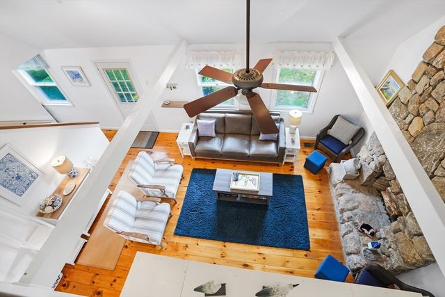 155 Skiff Ave, Tisbury, MA 02568