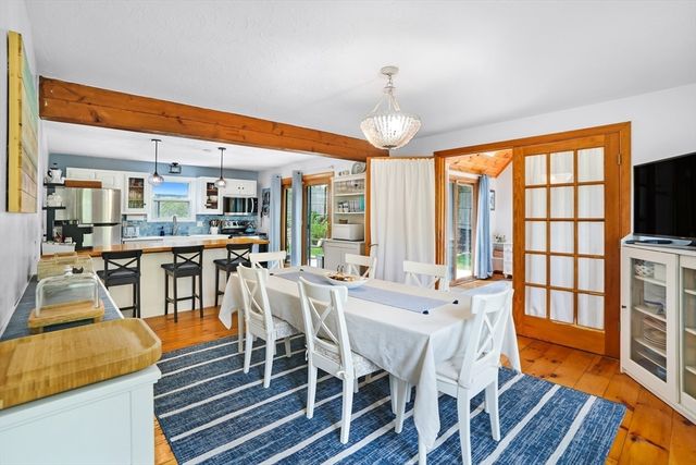 155 Skiff Ave, Tisbury, MA 02568