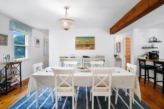 155 Skiff Ave, Tisbury, MA 02568