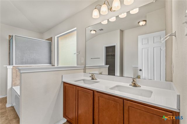 1225 Hogg Drive, Copperas Cove, TX 76522