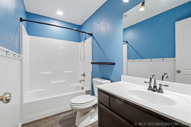 10302 N 98th East Avenue, Owasso, OK 74055