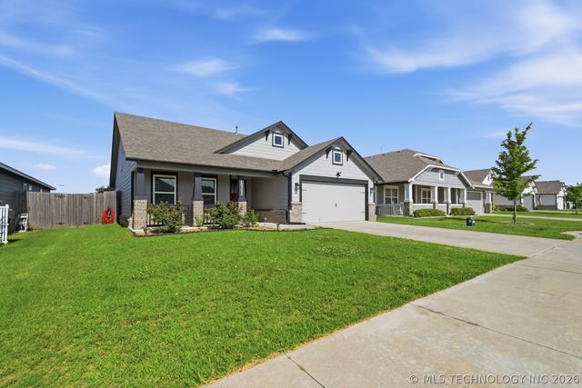 10302 N 98th East Avenue, Owasso, OK 74055