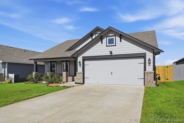 10302 N 98th East Avenue, Owasso, OK 74055