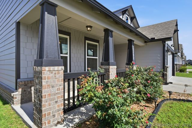 10302 N 98th East Avenue, Owasso, OK 74055