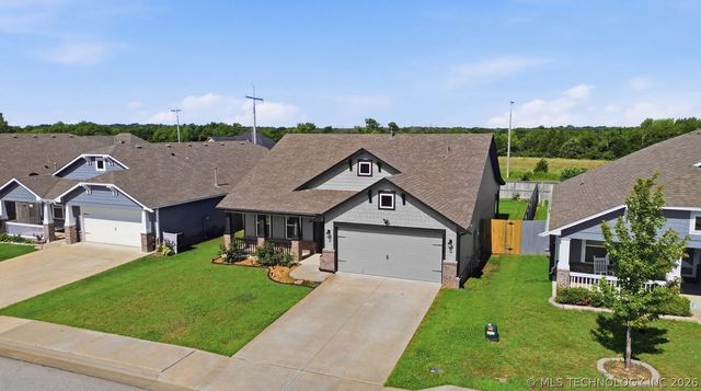 10302 N 98th East Avenue, Owasso, OK 74055