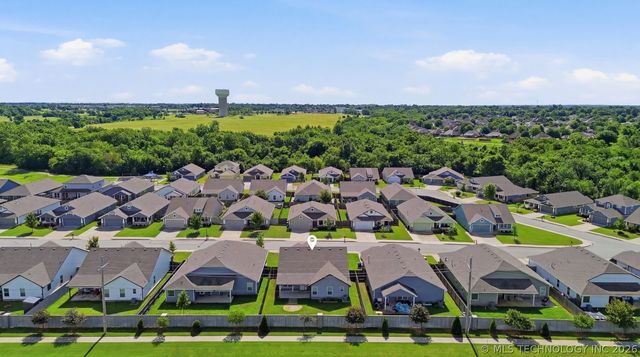 10302 N 98th East Avenue, Owasso, OK 74055