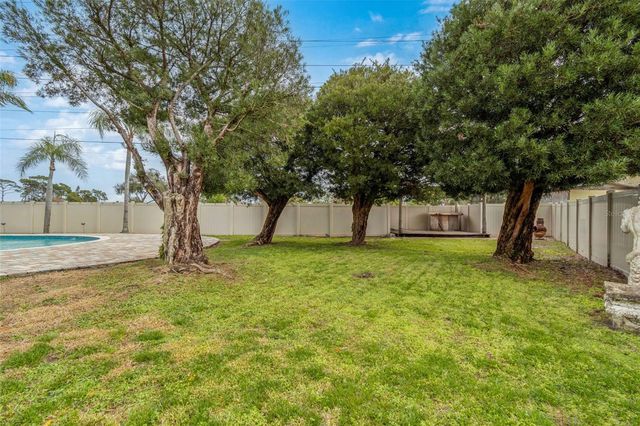 3311 HUNT CLUB DRIVE, Clearwater, FL 33761