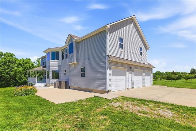 11310 S Hunt Road, Lone Jack, MO 64070