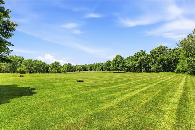 11310 S Hunt Road, Lone Jack, MO 64070