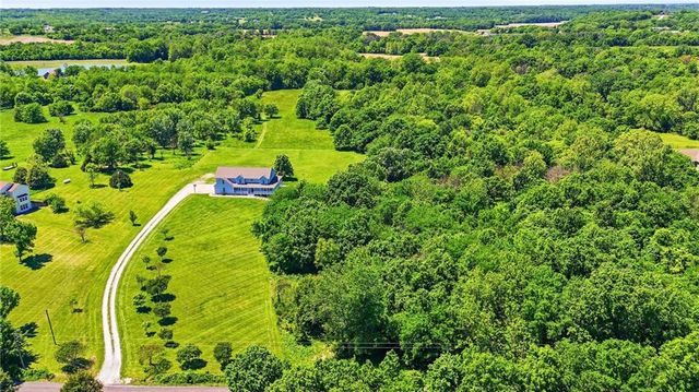 11310 S Hunt Road, Lone Jack, MO 64070
