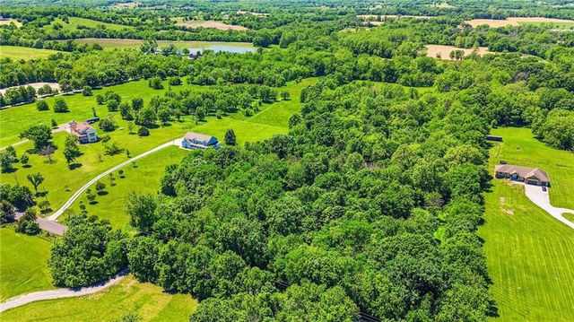 11310 S Hunt Road, Lone Jack, MO 64070