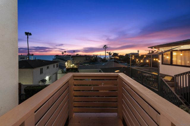 4980-82 Crystal Dr, San Diego, CA 92109