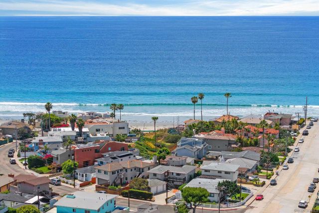 4980-82 Crystal Dr, San Diego, CA 92109