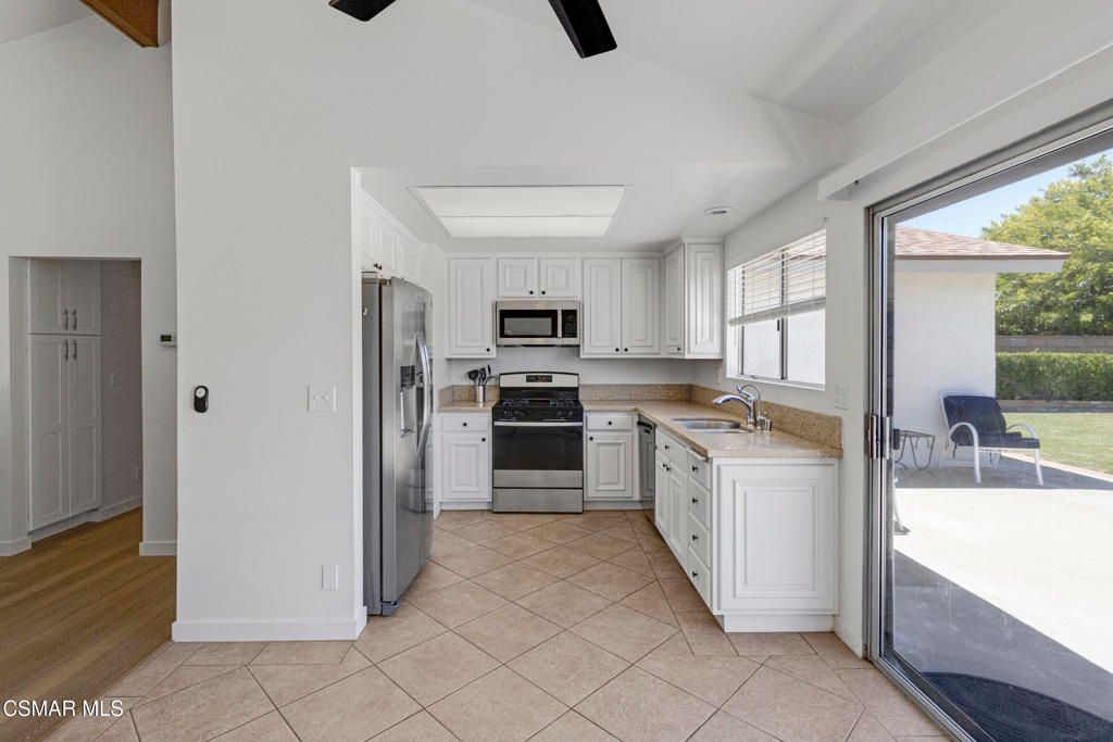 Image 9 of property listing at 3653 Kimber Drive, Thousand Oaks, CA 91320