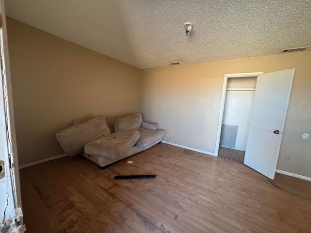 105 Pecos Place, Plainview, TX 79072