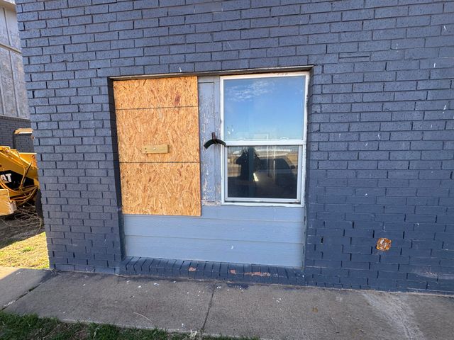 105 Pecos Place, Plainview, TX 79072