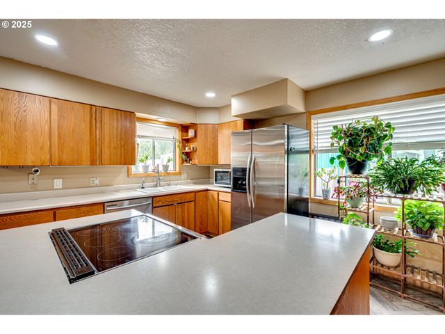 4140 Sw 173RD Ave, Beaverton, OR 97078