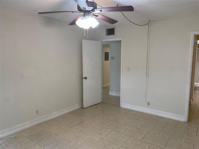 770 SE 2ND Avenue E106, Deerfield Beach, FL 33441