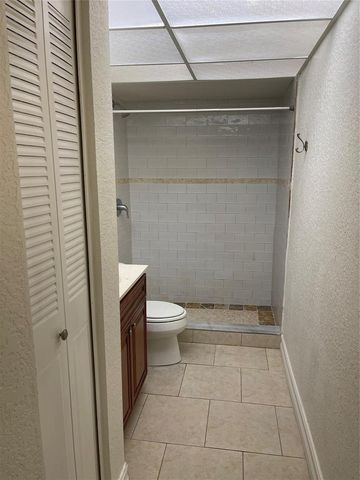 770 SE 2ND Avenue E106, Deerfield Beach, FL 33441