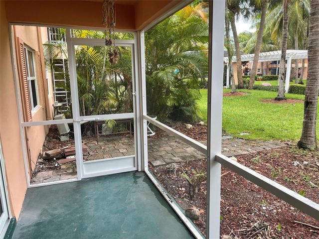 770 SE 2ND Avenue E106, Deerfield Beach, FL 33441