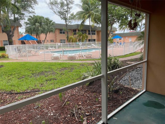 770 SE 2ND Avenue E106, Deerfield Beach, FL 33441