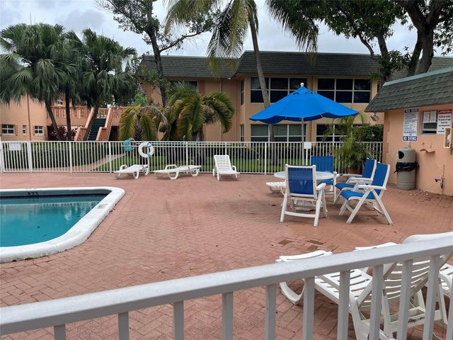 770 SE 2ND Avenue E106, Deerfield Beach, FL 33441