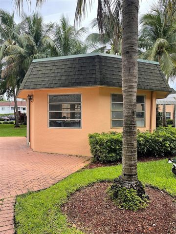 770 SE 2ND Avenue E106, Deerfield Beach, FL 33441
