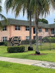 770 SE 2ND Avenue E106, Deerfield Beach, FL 33441