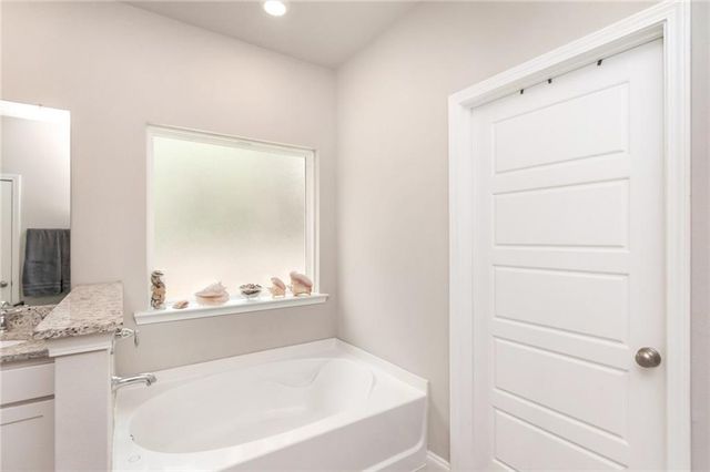 8926 Spanish Trail W, Grand Bay, AL 36541