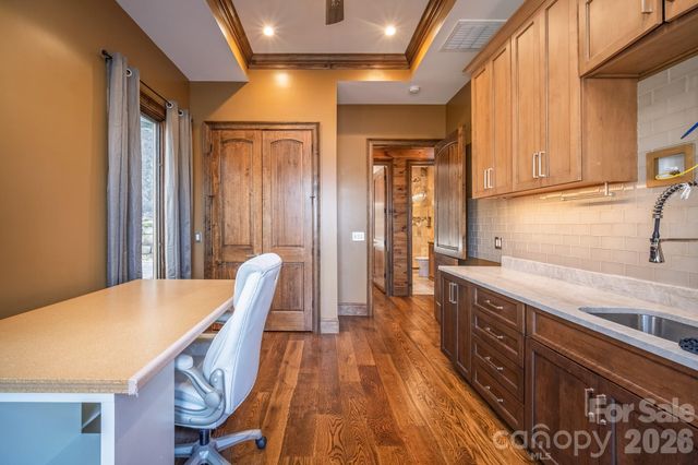 333 Kanasdatsi Drive, Brevard, NC 28712
