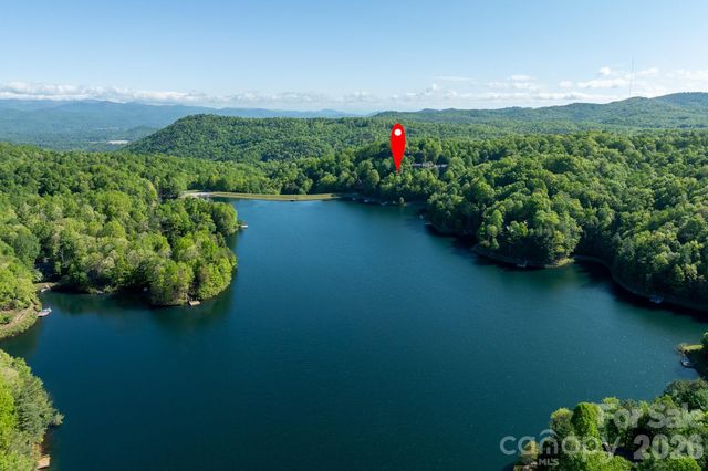 333 Kanasdatsi Drive, Brevard, NC 28712