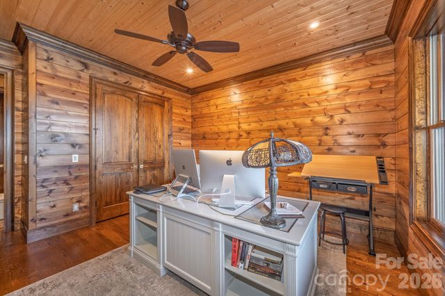 333 Kanasdatsi Drive, Brevard, NC 28712