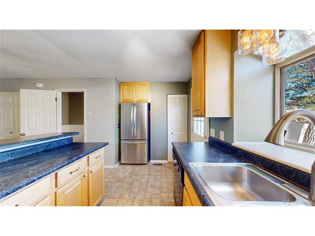 9669 W Chatfield Ave E, Littleton, CO 80128