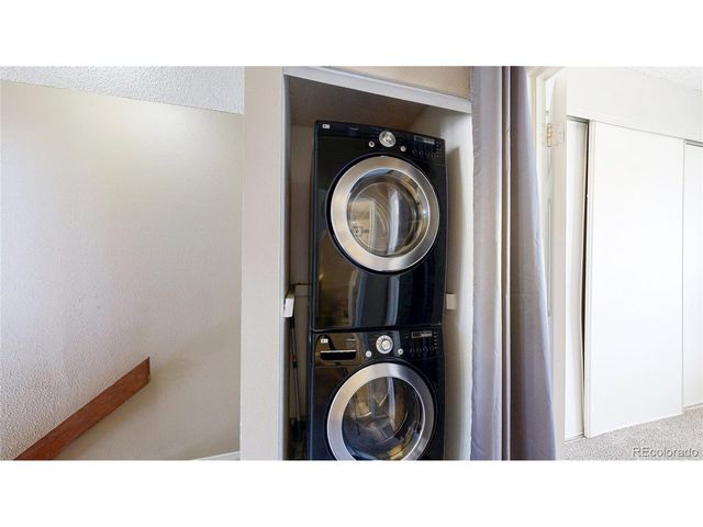 9669 W Chatfield Ave E, Littleton, CO 80128