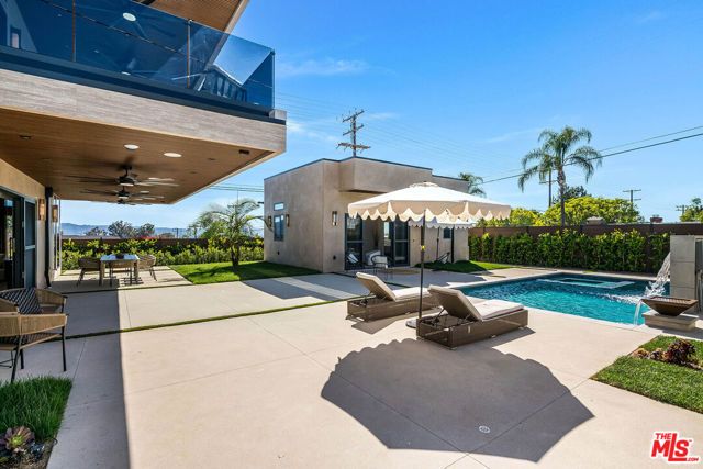 1000 N Kenneth Road, Burbank, CA 91504