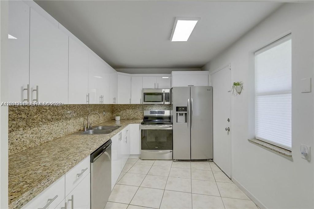 1351 NE 191st Street E117, Miami, FL 33179