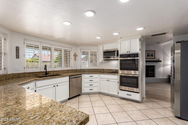 400 W CROFTON Street, Chandler, AZ 85225