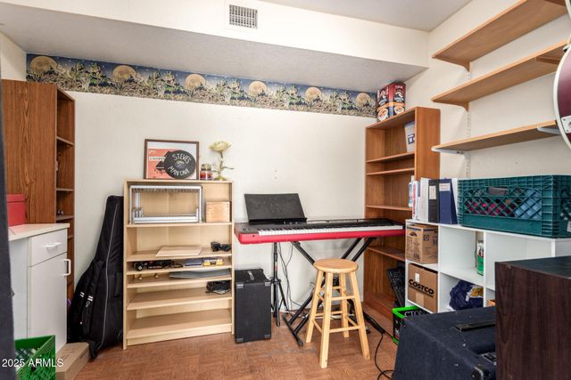 400 W CROFTON Street, Chandler, AZ 85225