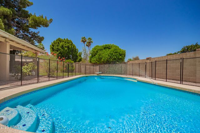 400 W CROFTON Street, Chandler, AZ 85225