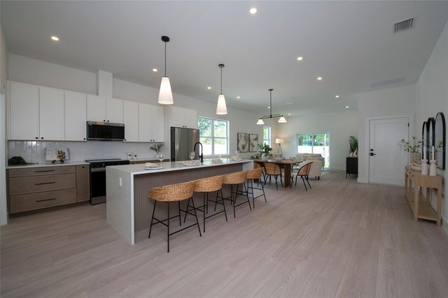 5346 2ND AVENUE S, St Petersburg, FL 33707